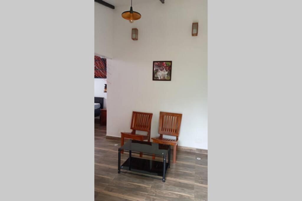 Farmstay In ചില്ലുകൂടാരം At Les Domki Et Al. Vagamon Exterior foto